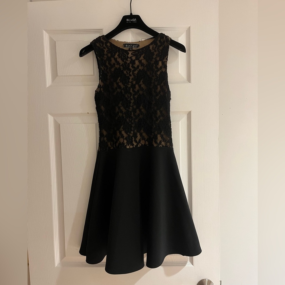 Elegant Black Lace Mini Dress
